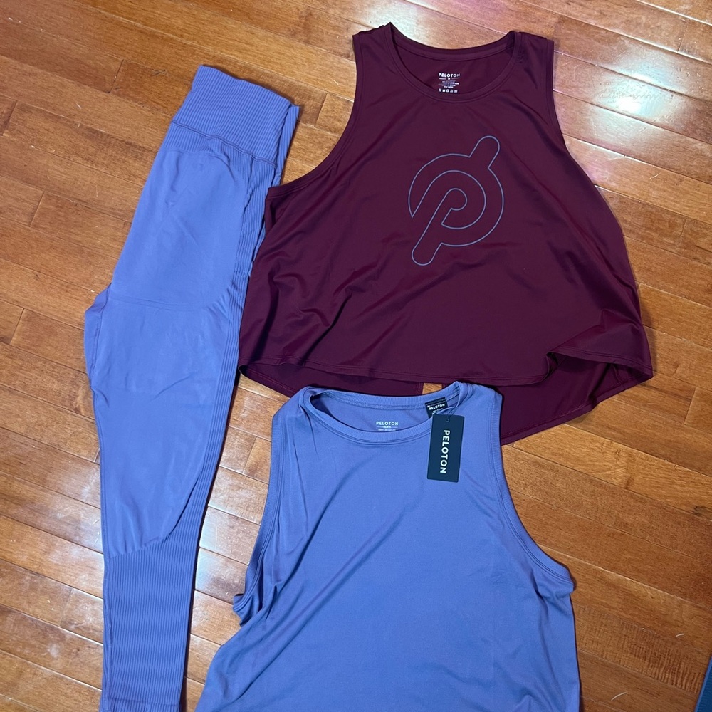 Women's Peloton Lilac Ash Seamless  Leggings + 2 Tanks 3piece Set
